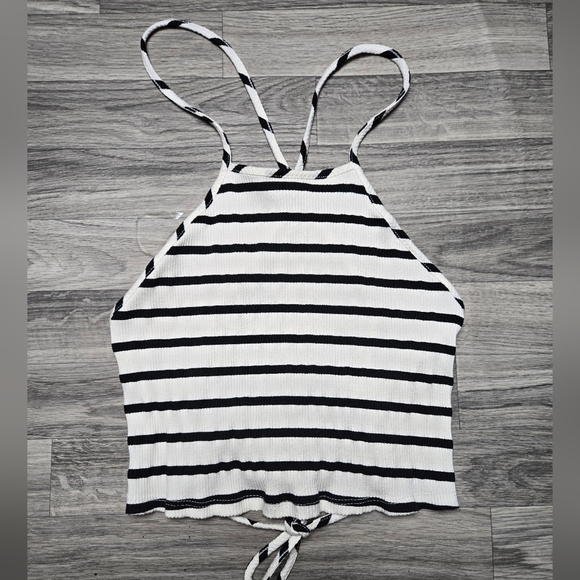 ATTIRANCE Stretchy Cropped Tank with Lace Up BackSize: S(All Approximate Mea - Picture 1 of 7